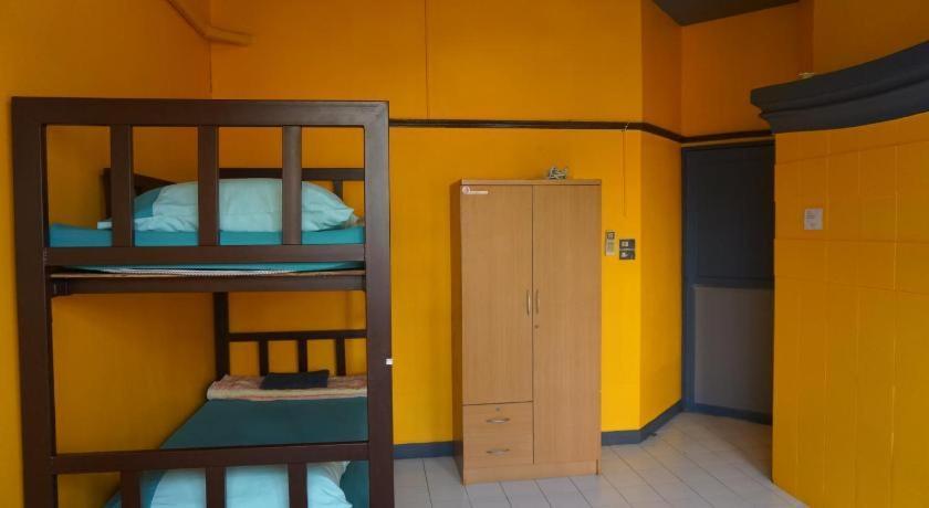 Oyo 730 Meedee Hostel Bangkok Exterior photo